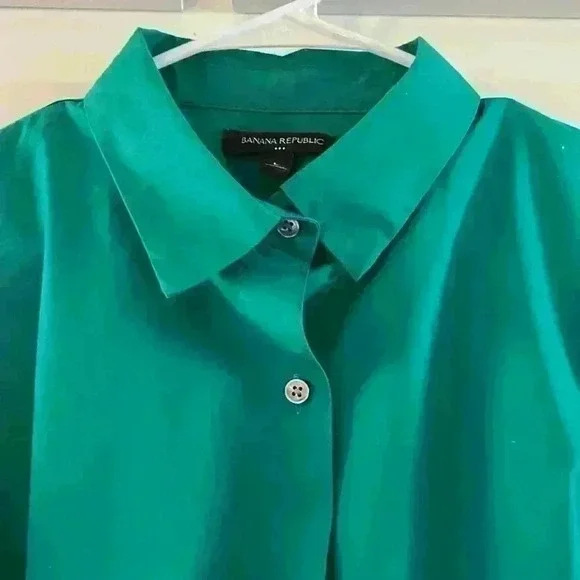 Banana republic Factory button up women’s shirt size large in green. - Picture 6 of 8